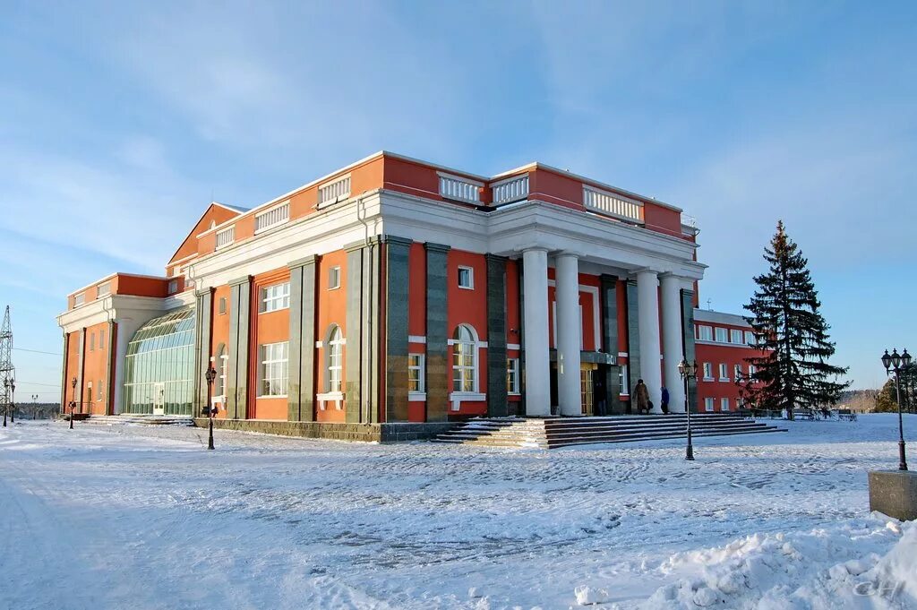 дворцы кондопога. дворец искусств кондопога внутри. дворцы кондопога. кондопога дворец культуры. кондопога достопримечательности карильоны.