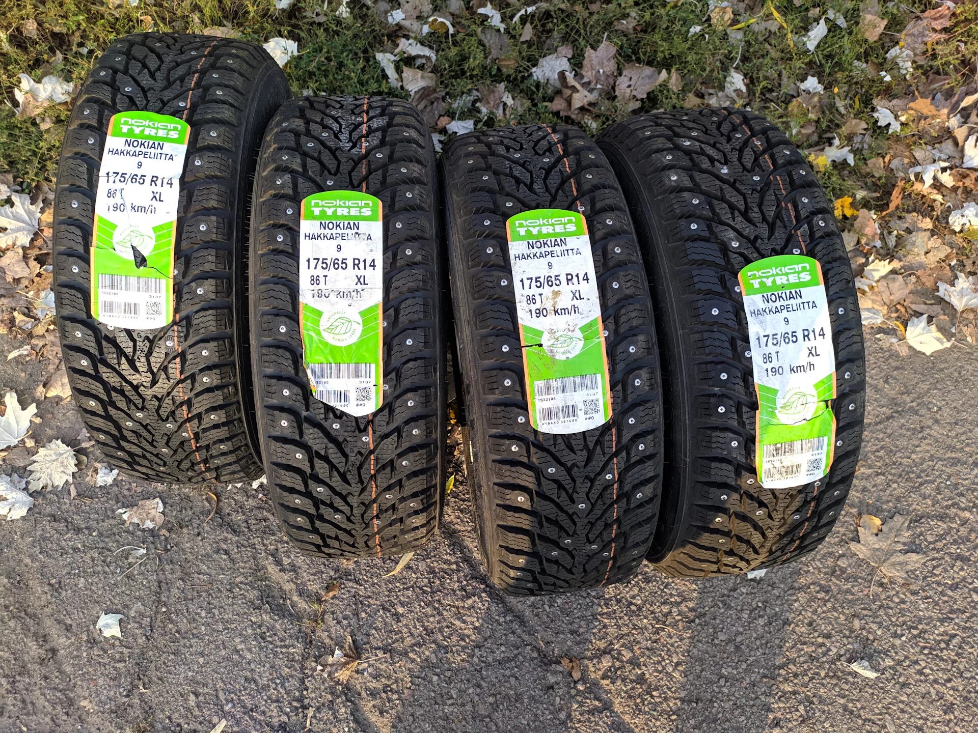 Купить резину нокиан хакапелита. Nokian Tyres Hakkapeliitta. Nokian Tyres Hakkapeliitta 9 175/65 r14. Нокиан шины Hakkapeliitta 9. Шина Nokian Tyres Hakkapeliitta 9.