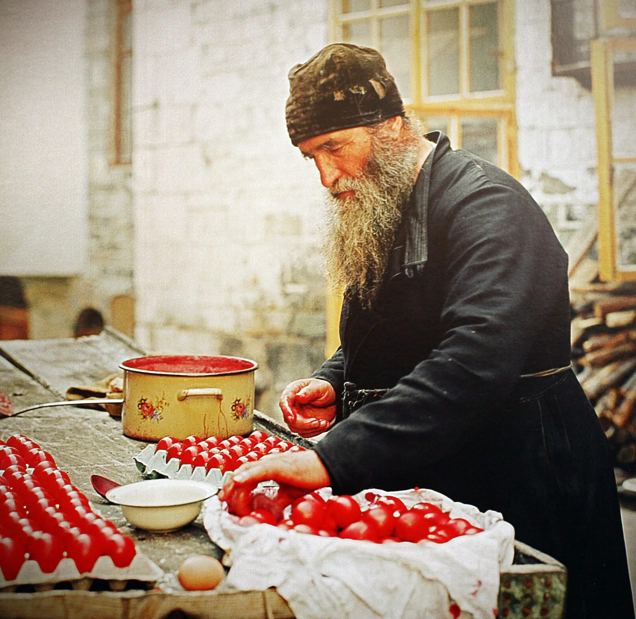 Монахи едят мясо. Афон монастырь монахи. Афон монахи Трапеза. Православный монах Afon. Монах Афонский трапезная.