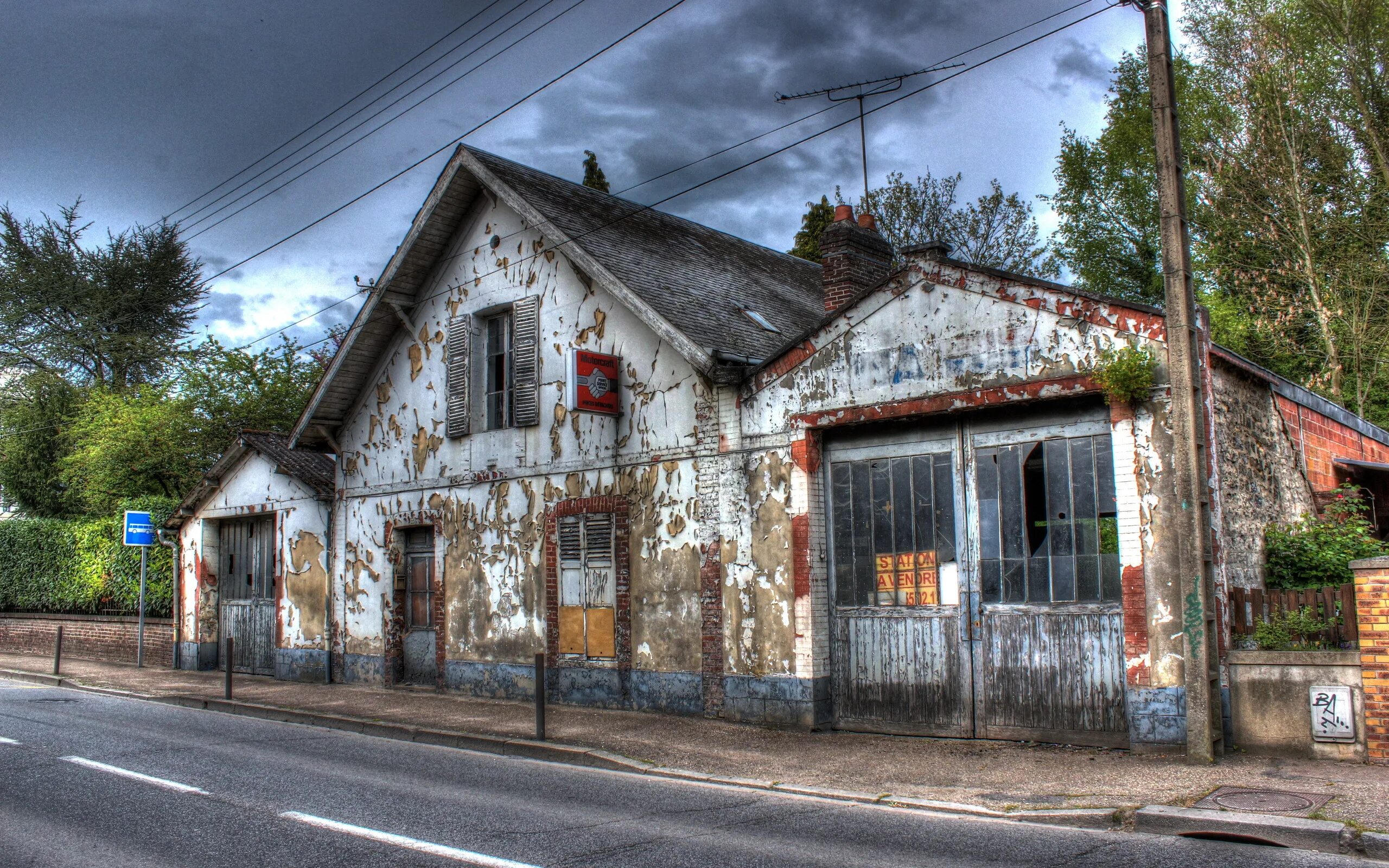 Как узнать какого года дом постройки по адресу. Как узнать улица дом. Кадастровый номер земельного участка проверить пример. Сан франциско пригород. Справочная информация.