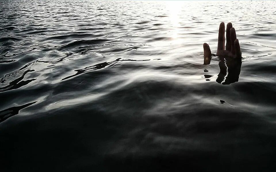 Сергей ульянов с дочерью наташей. Пусть уйдет 2023. Уходит старый год. Пусть уйдет 2023. Пусть уходящий год.