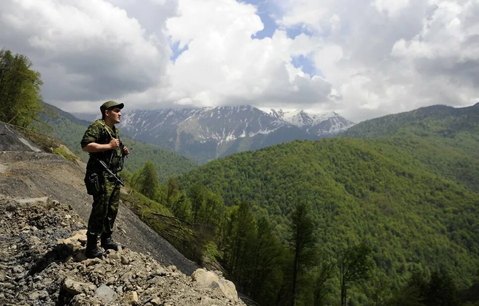 Работа в горах россия. Пограничники в горах. Пограничники России. Горы граница.