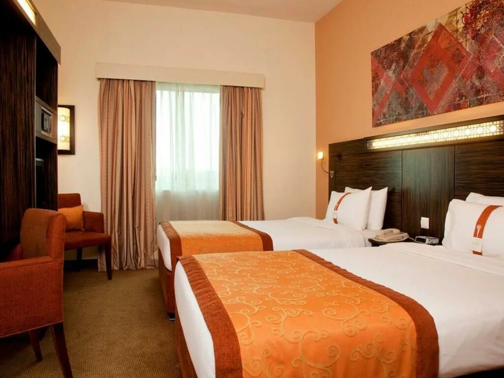 Холидей интернет сити. Отель Holiday Inn Express Dubai Internet City 2*. Holiday Inn Express Internet City Дубай. Holiday Inn Express Dubai Internet City 3. Holiday Inn Express Safa Park.