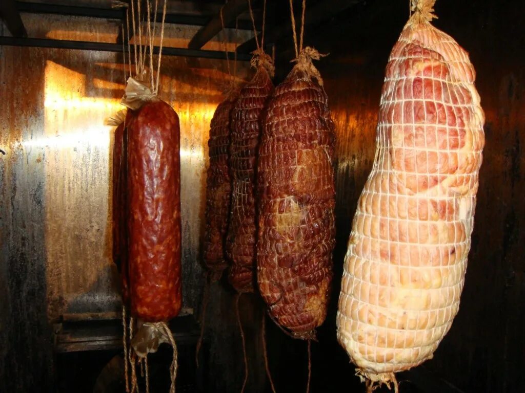 Натуральное копчение. Мясо горячего копчения. Натуральное копчение. Колбасы и копчености. Натуральное копчение.