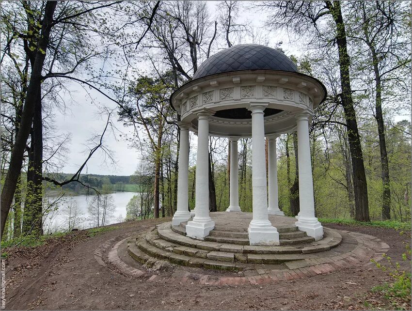 Беседка храм уединенного размышления. Сухановский парк усадьба. Суханово усадьба Суханово Московская область. Московская область усадьба усадьба Суханово. Усадьба Суханово Видное парк.