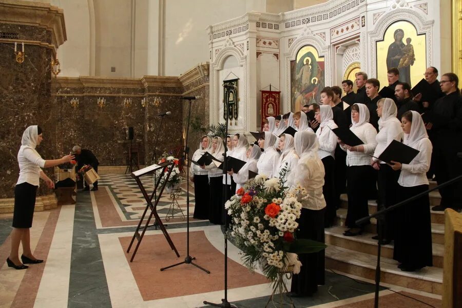 Хор кафедрального собора липецк. Хор кафедрального собора. Хор казанского собора спб. Дирижер тараканов. Хор кафедрального собора.