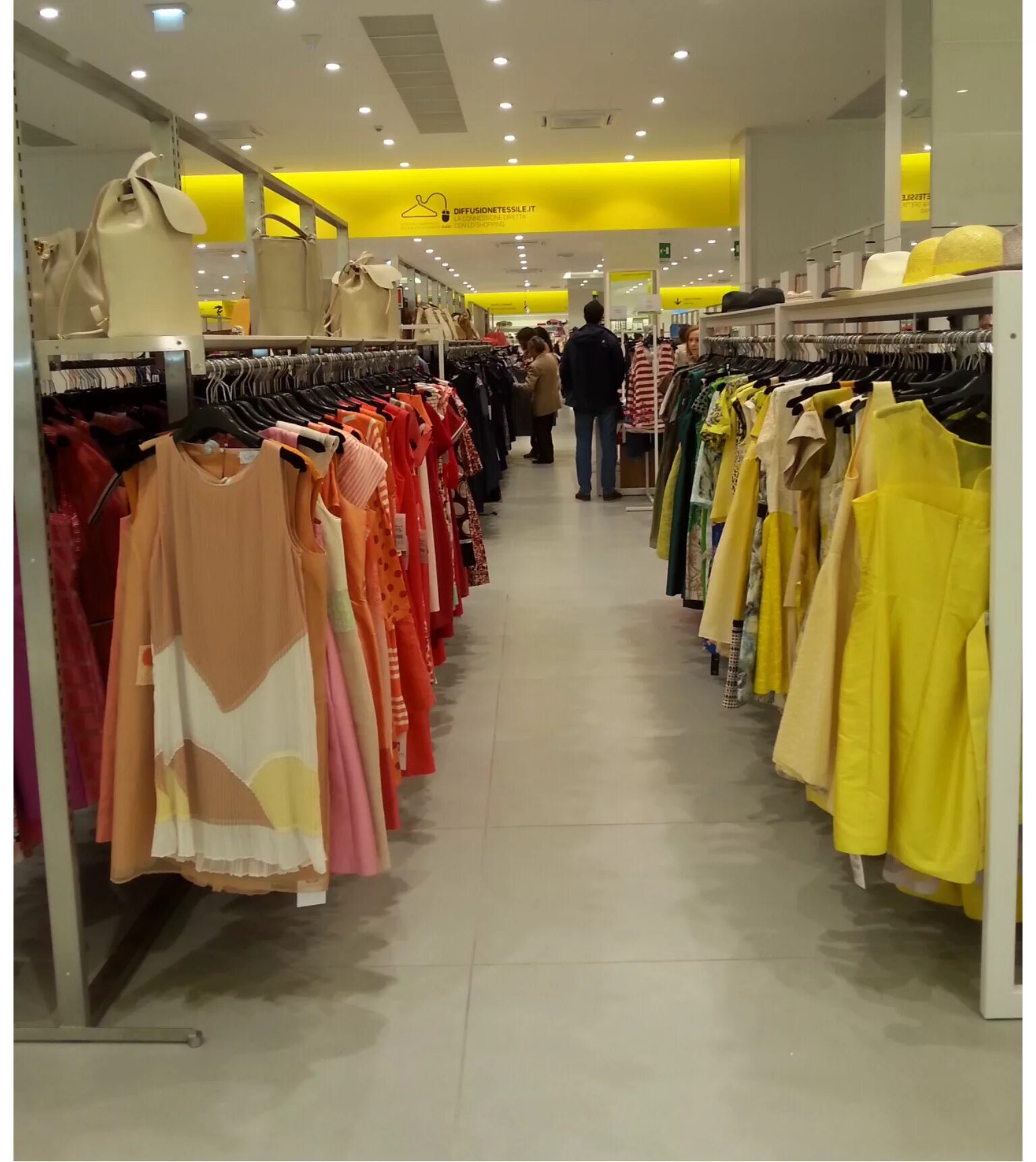 Outlet max. Max Mara аутлет белая дача.