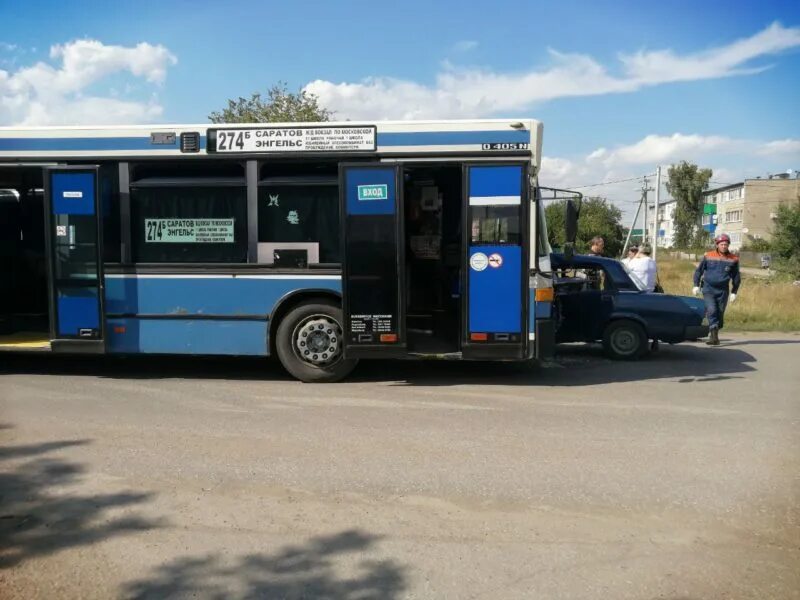 284 б энгельс. Троллейбус 284б Энгельс. Автобус 284б Энгельс. Автобус 284 Саратов Энгельс. Авария в пробуждении Энгельс.