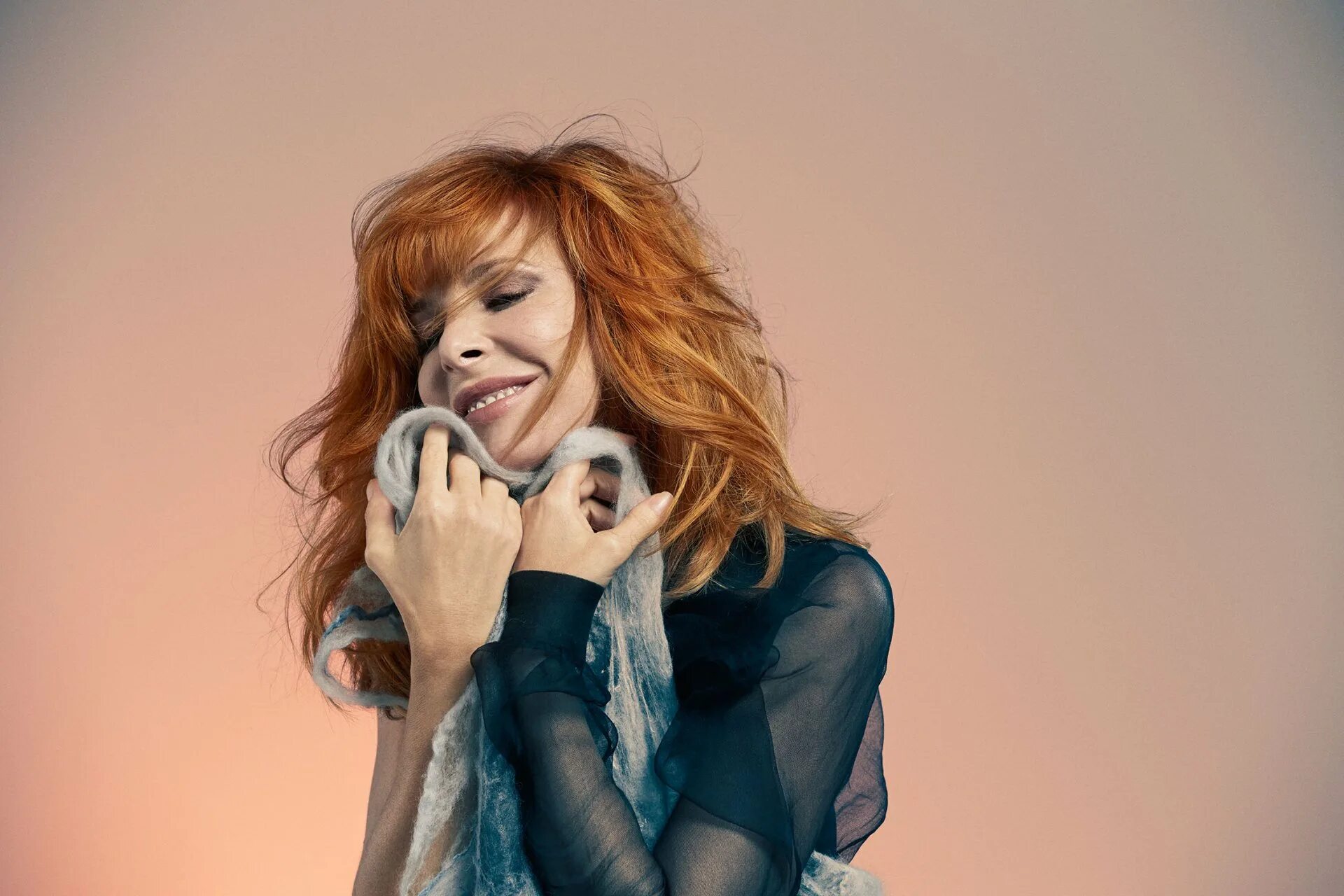 Mylene farmer clips. Фармер самые популярные песни. Mylène farmer в молодости. Фармер самые популярные песни. Mylène farmer в молодости.