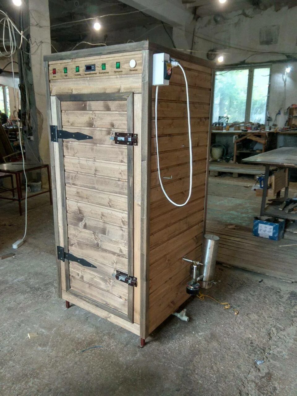Дымогенератор ворон для холодного копчения. Промышленная коптильня холодного копчения с дымогенератором. Дымогенератор дкл-7. Коптильня ханхи холодного копчения. Коптильня горячего копчения с дымогенератором.