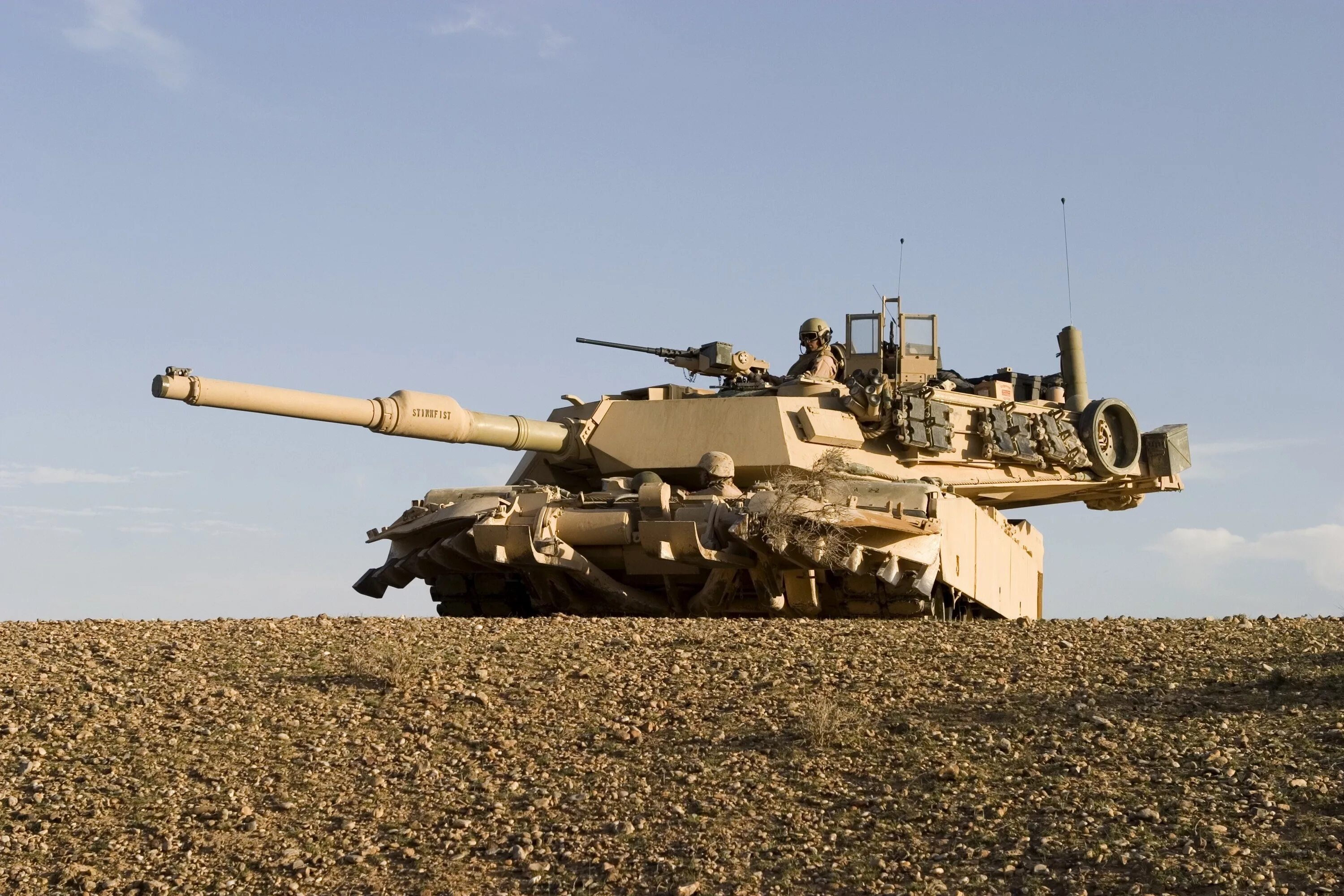 Танк абрамс 1. Танк m1 Abrams. Американский танк м1 Абрамс. M1 Abrams MBT. Боевой танк м1 «Абрамс» (США).