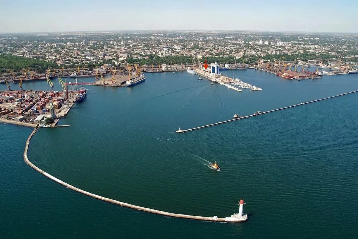 Черноморский порт 4. Морской порт одесса. современная одесса. бердянский морской порт.