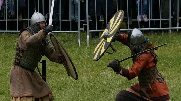 Сразится мечом. Конкистадоры фэнтези арт. Сразится мечом. Сарацин фэнтези art. Закат бой на мечах.