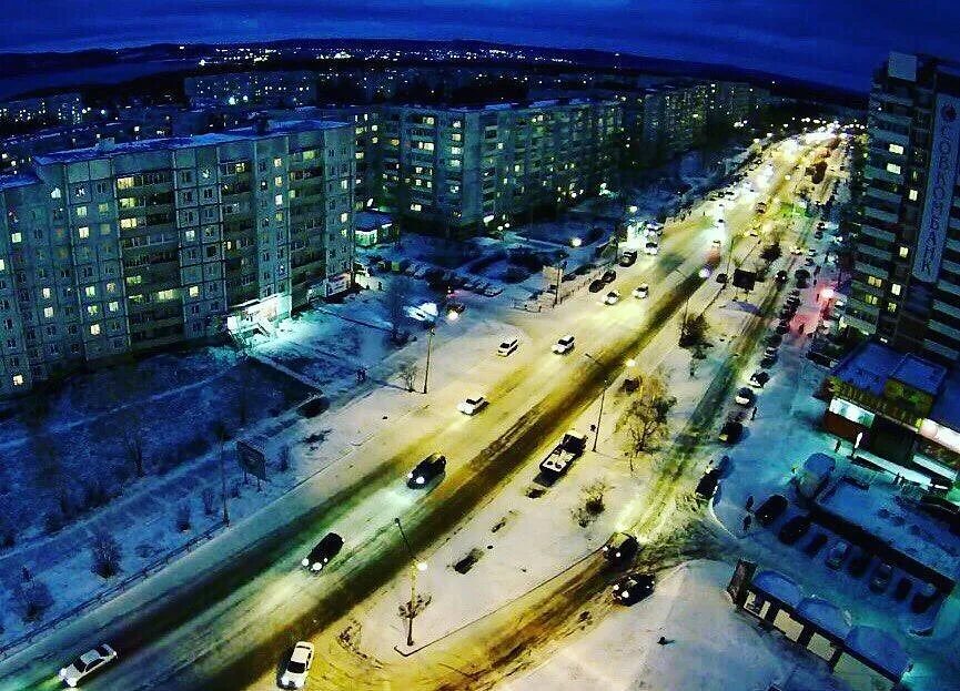 Сайт города усть илимска. Ночной Усть-Илимск. Усть Илимск 5 микрорайон. Ночной город Усть Илимск. Усть-Илимск левый берег.