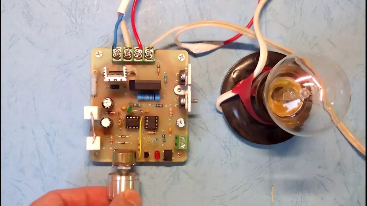 Регулятор скорости мотора 12 вольт. Переделка блока питания триколор 8300. Шим регулятор напряжения 220в. Pwm регулятор скорости 12v-40v 10a. Шим контроллер для двигателя 220в.