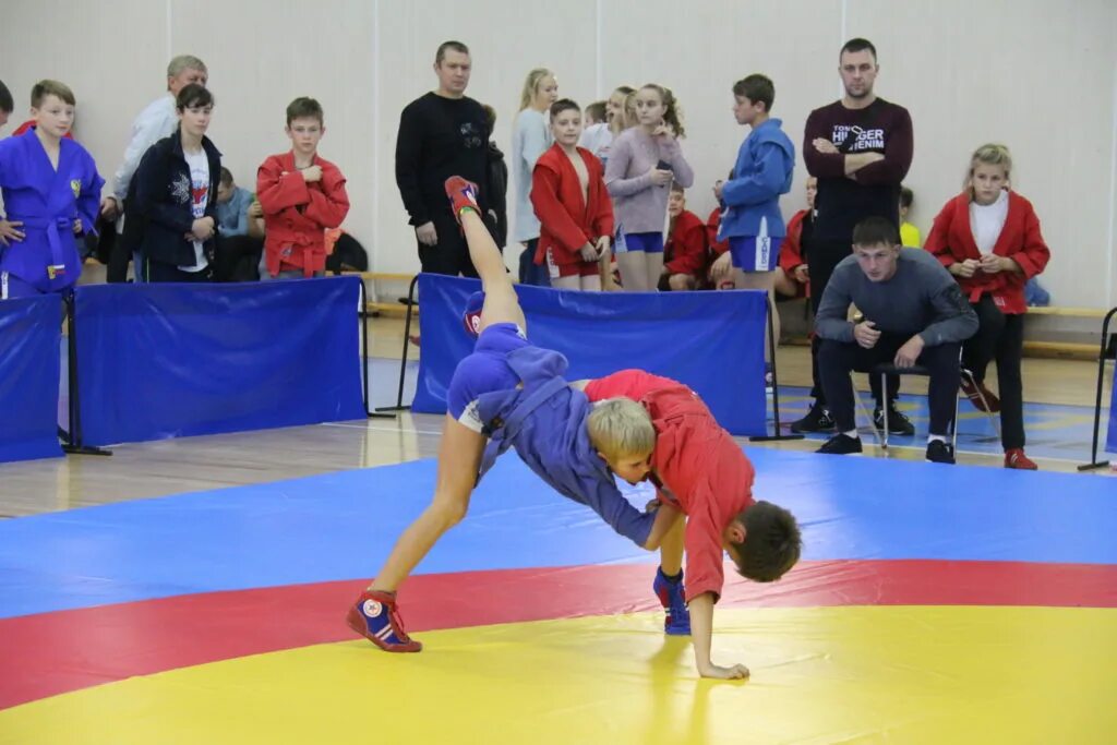 Самбо дети. Мероприятия самбо. Самбо бросок. Самбо красивые броски. Самбо борьба.