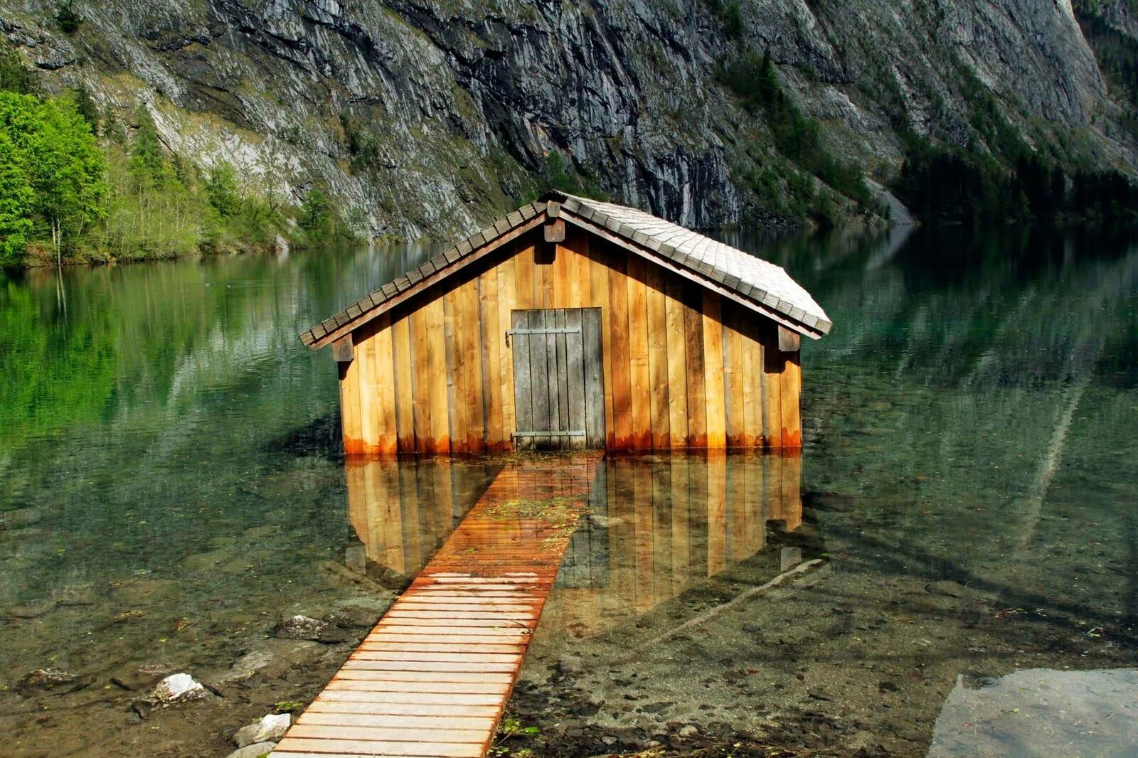 домик на маленьком острове. архыз "домик лесника". где укромное место. шварцвальд дом в лесу. где укромное место.