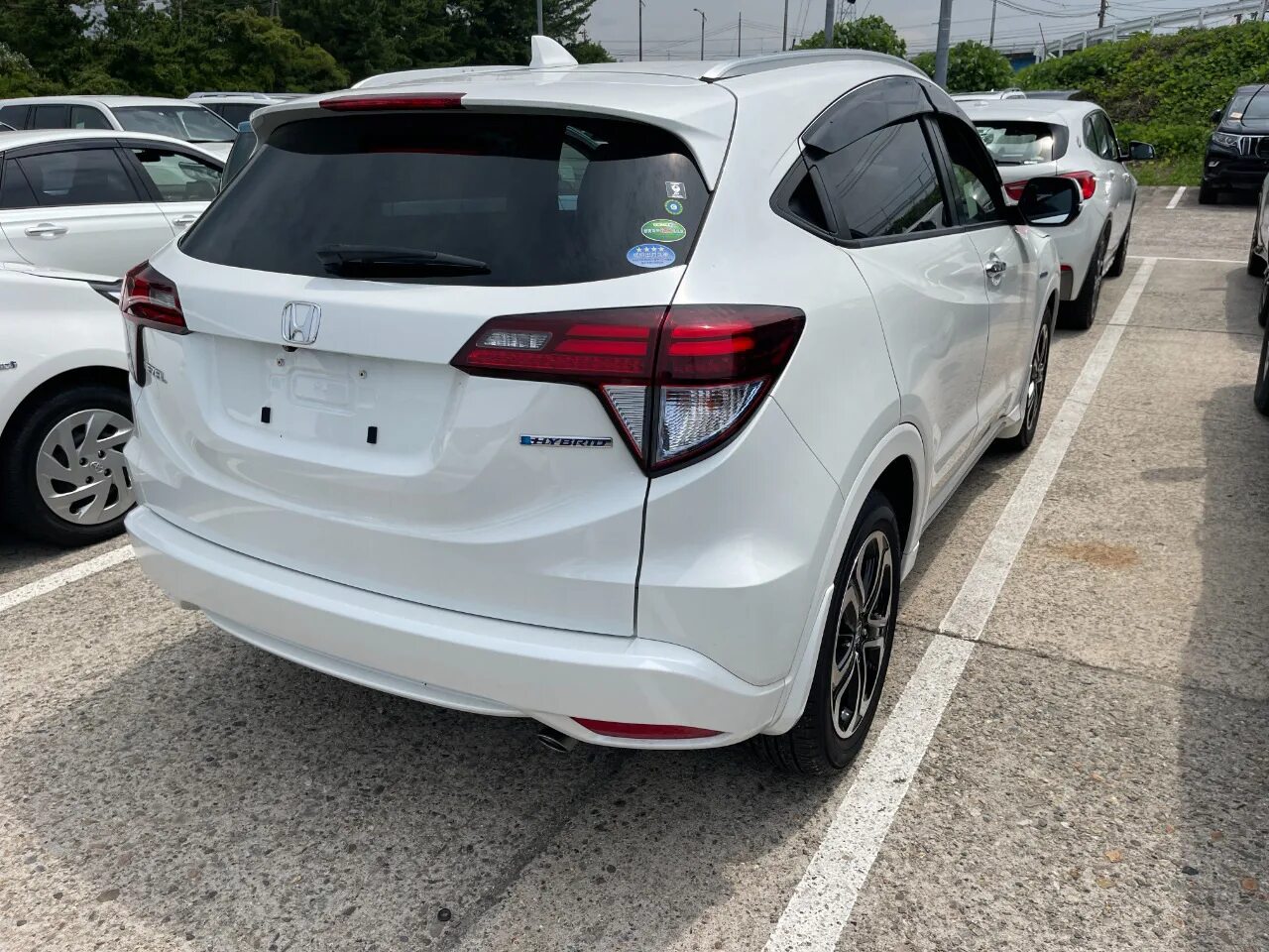 Дверь honda vezel. Дверь honda vezel. Дверь honda vezel. Хонда везел 2019. Honda vezel салон.