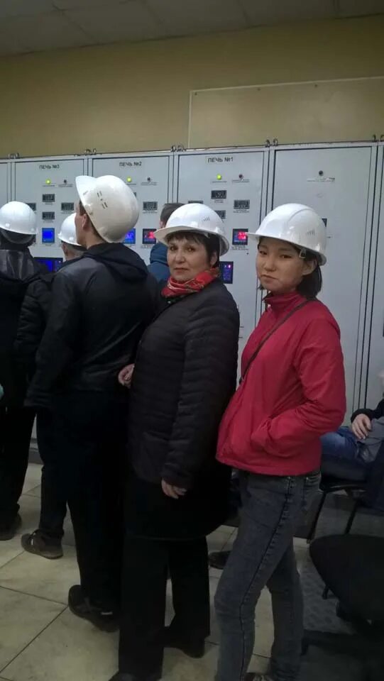 Отдел кадров цемзавод фото. Ангарский цементно-горный комбинат. Отдел кадров цементного завода. Отдел кадров цементного завода. Михайловский цементный завод.