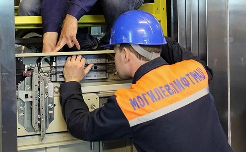 Прибор от накипи советский. Монтаж лифтовое оборудование. Прибор волна от накипи. Устаревшее оборудование. Лифт в усинске.