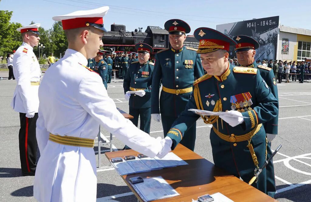 Санкт-Петербургский кадетский корпус ФСВНГ. Ленинградский военный корпус