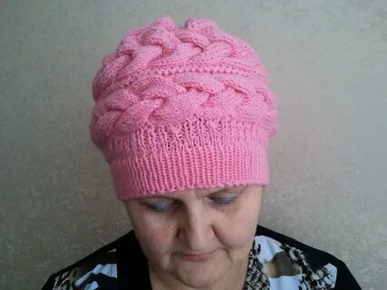 Шапки спицами поперечными косами