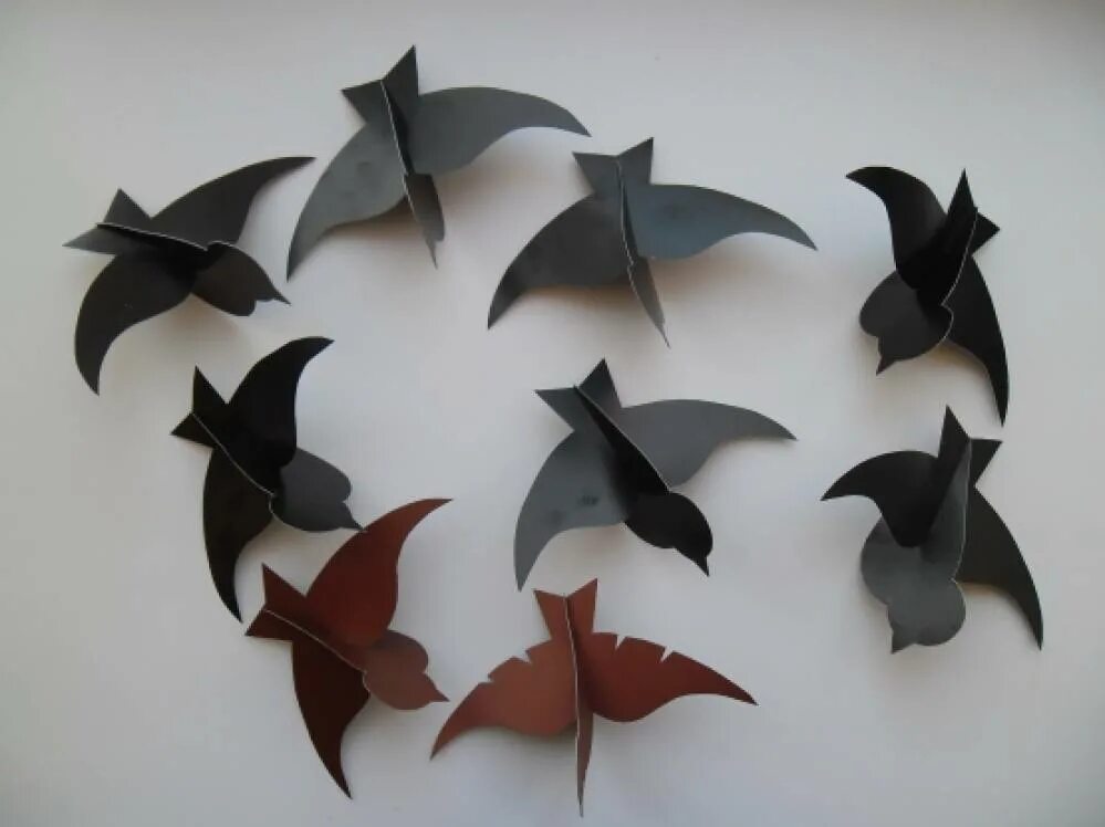 Птица из бумаги в старшей группе. Оригами перелетные птицы. Оригами перелетные птицы в подготовительной группе. Оригами в подготовительной группе. Грач оригами в подготовительной