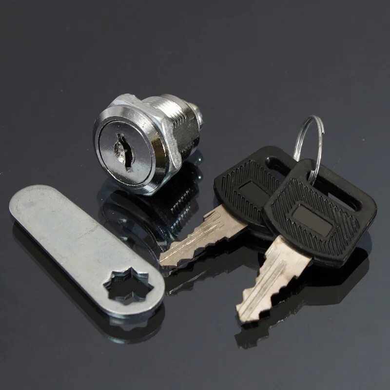 Вскрыть антивандальный замок. Крепление дверцы в почтовом ящике. Почтовый замок установка. Почтовый замок апекс. Замок для почтового ящика антивандальный.