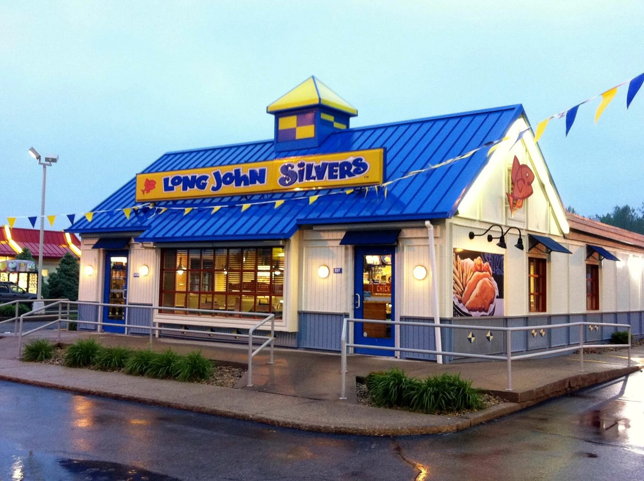 Лонг джон сильвер. Long john silver's. Long john silver. Long johns. Long john silver компания.