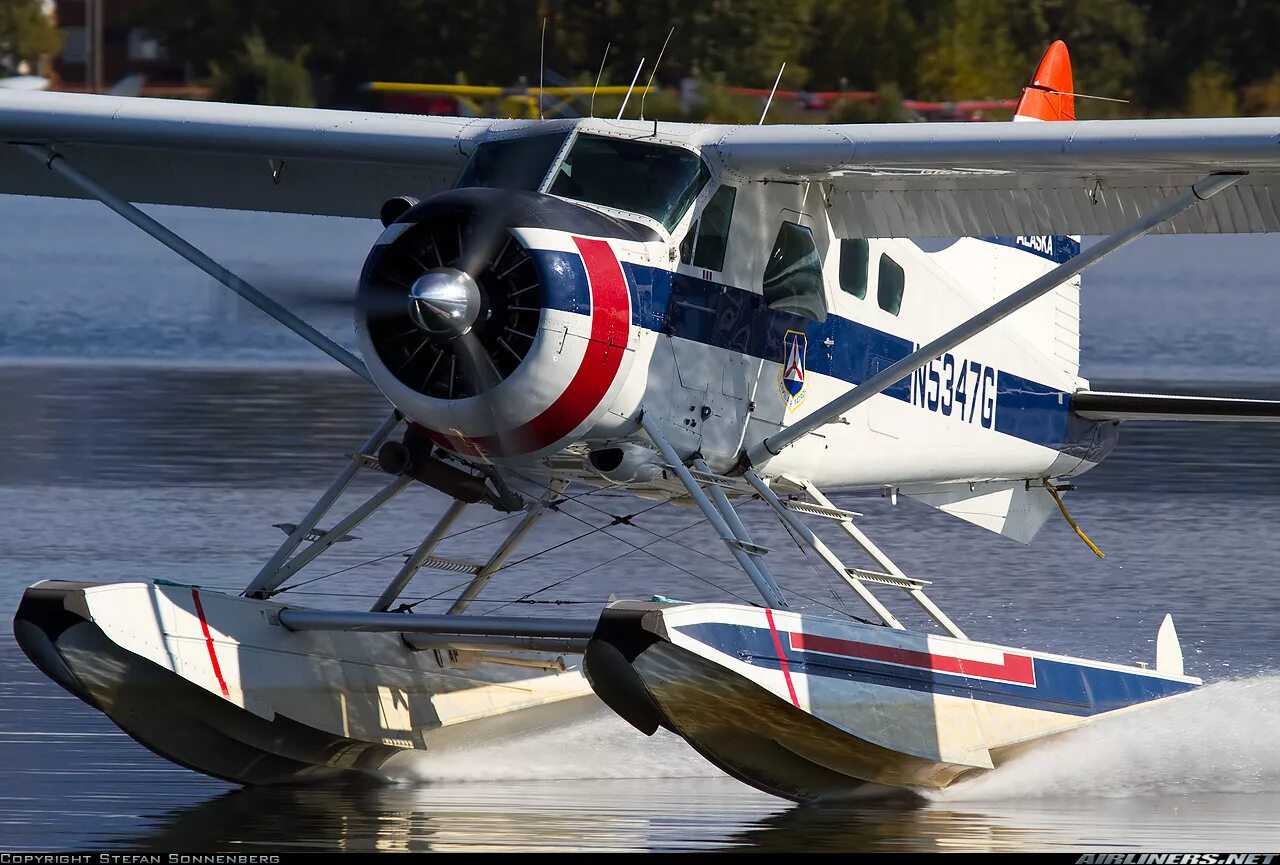 Dhc 1 1 2. Самолет dhc-2 beaver. de havilland canada dhc-2 beaver. be havilland canada dhc 2 beaver кабина. dehavilland beaver самолет.