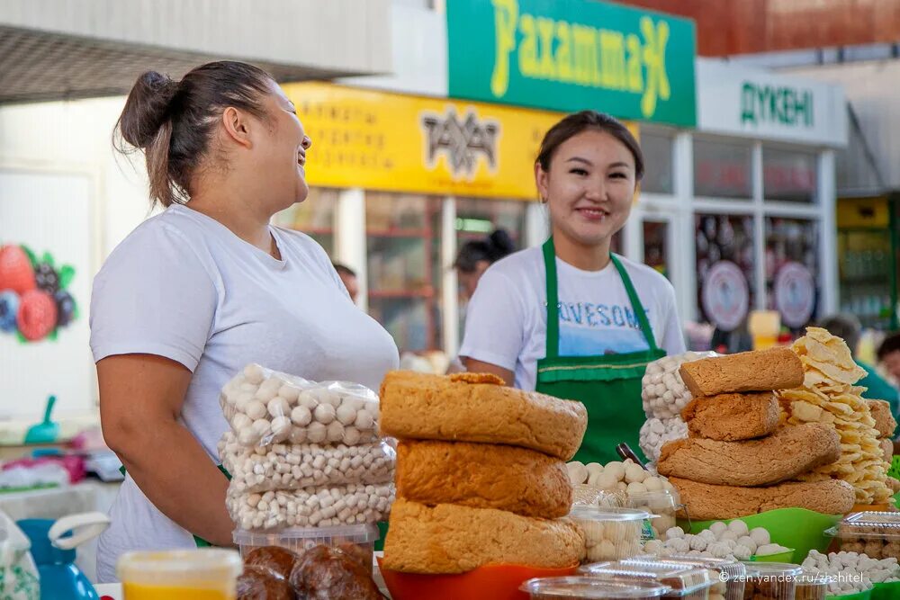 Продукты в астане. Казахстан рынок. Базар в Казахстане. Продуктовый рынок Казахстана. Зеленый рынок Казахстан.