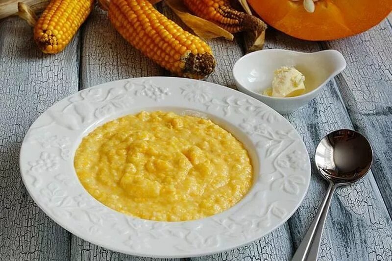 Каша из кукурузной крупы рецепт. Гритс (кукурузная каша). манно кукурузная каша. кукурузная каша на молоке. каша из кукурузной крупы на молоке.
