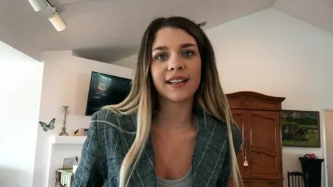 Gabbie carter real estate agent