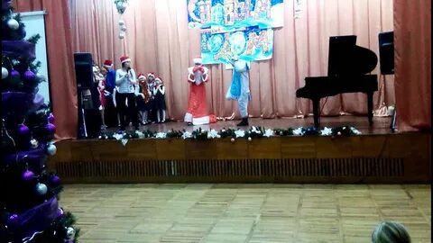 Инсценировка новогодней песни
