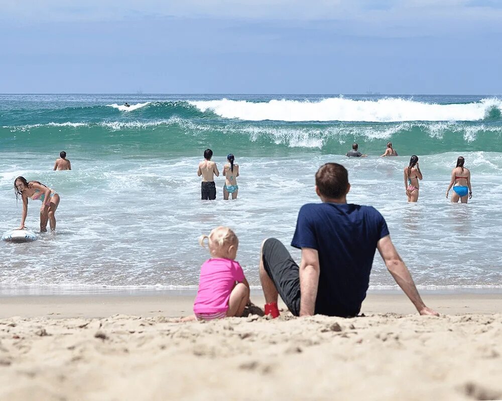 Go to the Seaside. Бич ч детьми. Go to the Beach. Bbc на пляже.