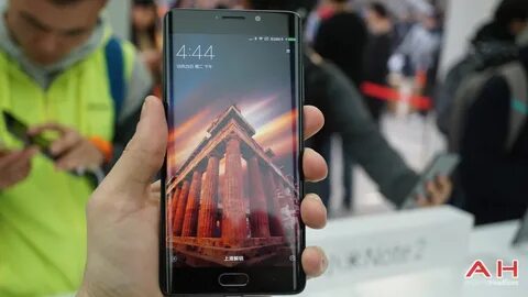 Xiaomi с 2 экранами