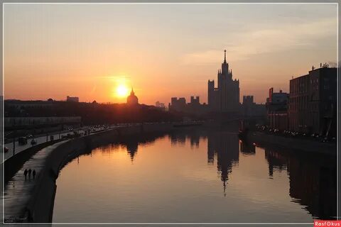 Закат солнца город москва