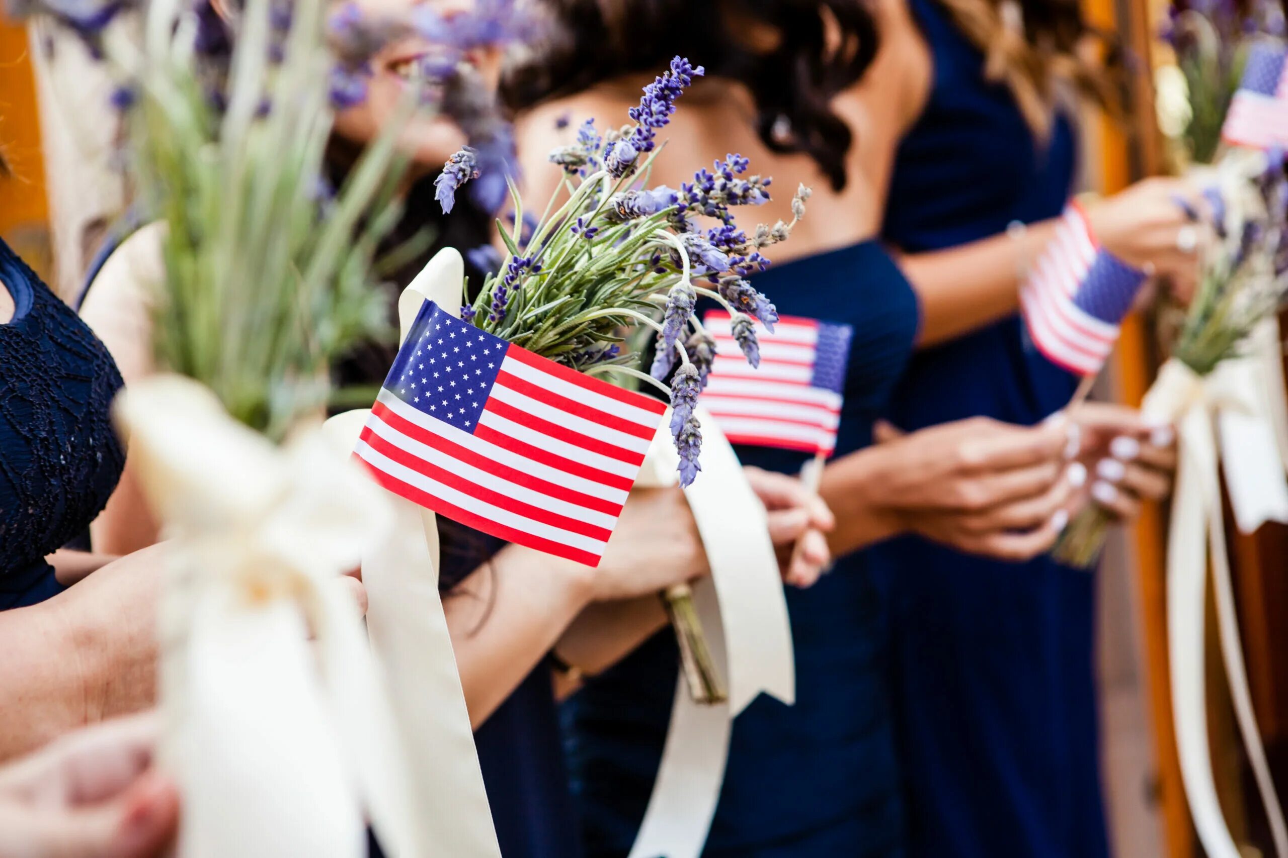 Брак заключенный в сша. Свадьба темнокожих. Свадьба с иностранцем. Свадьба в америке. Свадебные традиции во франции.