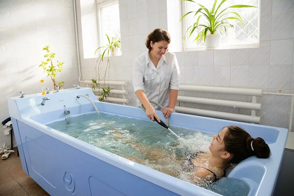 Санаторий туманный процедуры. Санаторий русь ессентуки бальнеотерапия. Какие процедуры проходят в санатории. Радоновые ванны в пятигорске санатории. Санаторий вёшенский лечебные ванны.