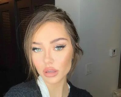 Delilah Belle Hamlin's Instagram Live Stream from January 11th 2020. 