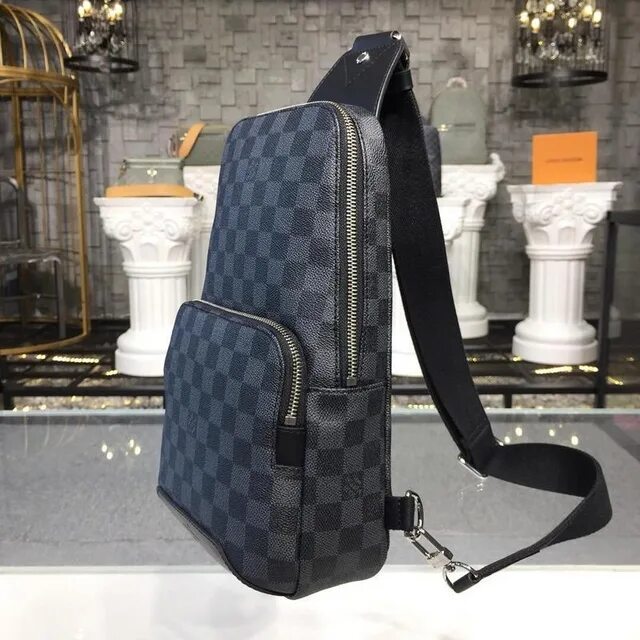 Louis vuitton через плечо мужская. Мужская сумка Луи Виттон Avenue Sling. Сумка Louis Vuitton Sling. Сумка Louis Vuitton Avenue Sling. Louis Vuitton Avenue Sling Bag damier Graphite.