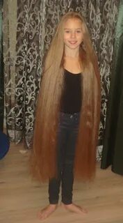 Девочек у которых длинные волосы