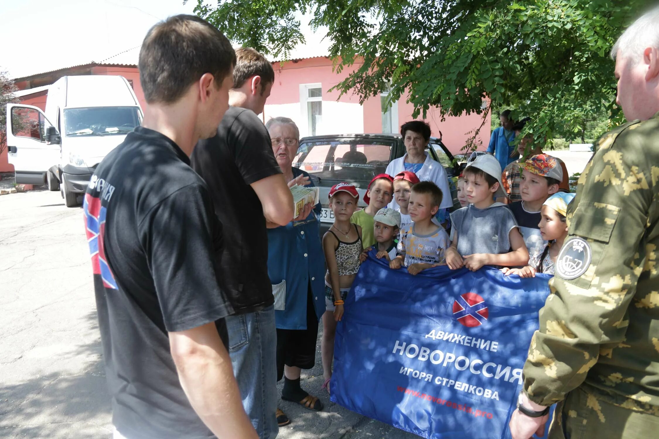 Захарченко и ополченцы. Ополчение днр. Ополченцы донбасса. Ополченцы сейчас в донбассе. Новости новороссии в одноклассниках.