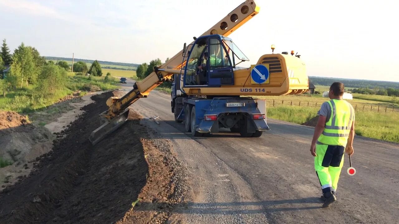 Работа удс. Экскаватор tatra удс 114. татра удс вад. татра 815 uds 114a. экскаватор планировщик откосов.