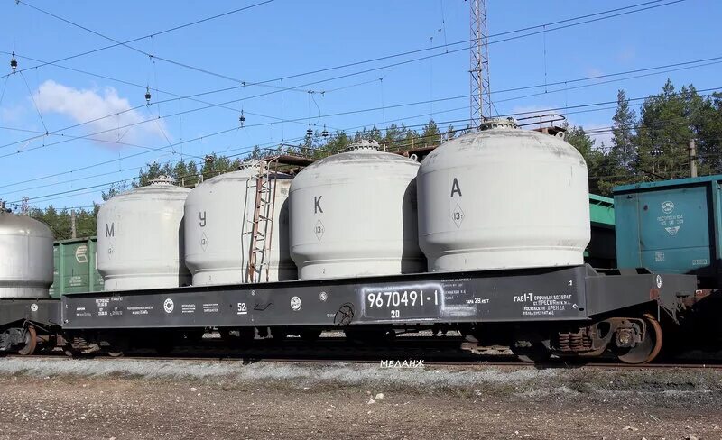 Вагон битумовоз 17-494. Цементовоз жд вагон. Бункерный вагон для муки модель 17-486. Вагон бункер. Вагон бункер.