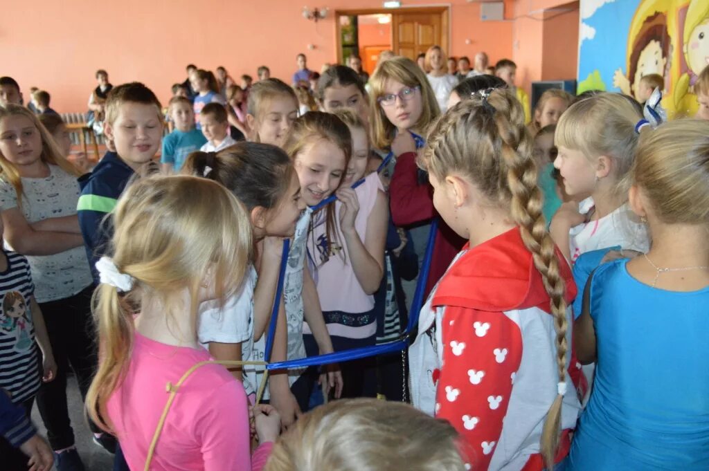 Радуга тайшет. Цдо радуга тайшет. тайшет радуга здание. мбоу цдо радуга хакасия. цдо радуга белый яр.