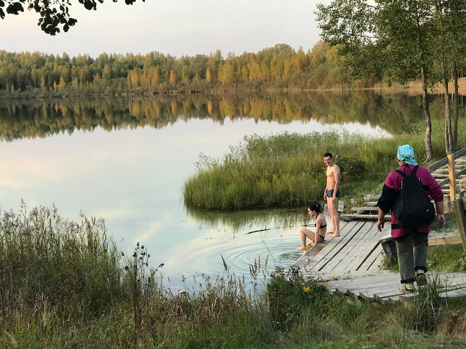 Озеро светлояр нижегородская область. Крещение на озере светлояр. Светлое озеро нижегородская область легенда. Озеро светлояр можно ли купаться. Озеро светлояр китеж.