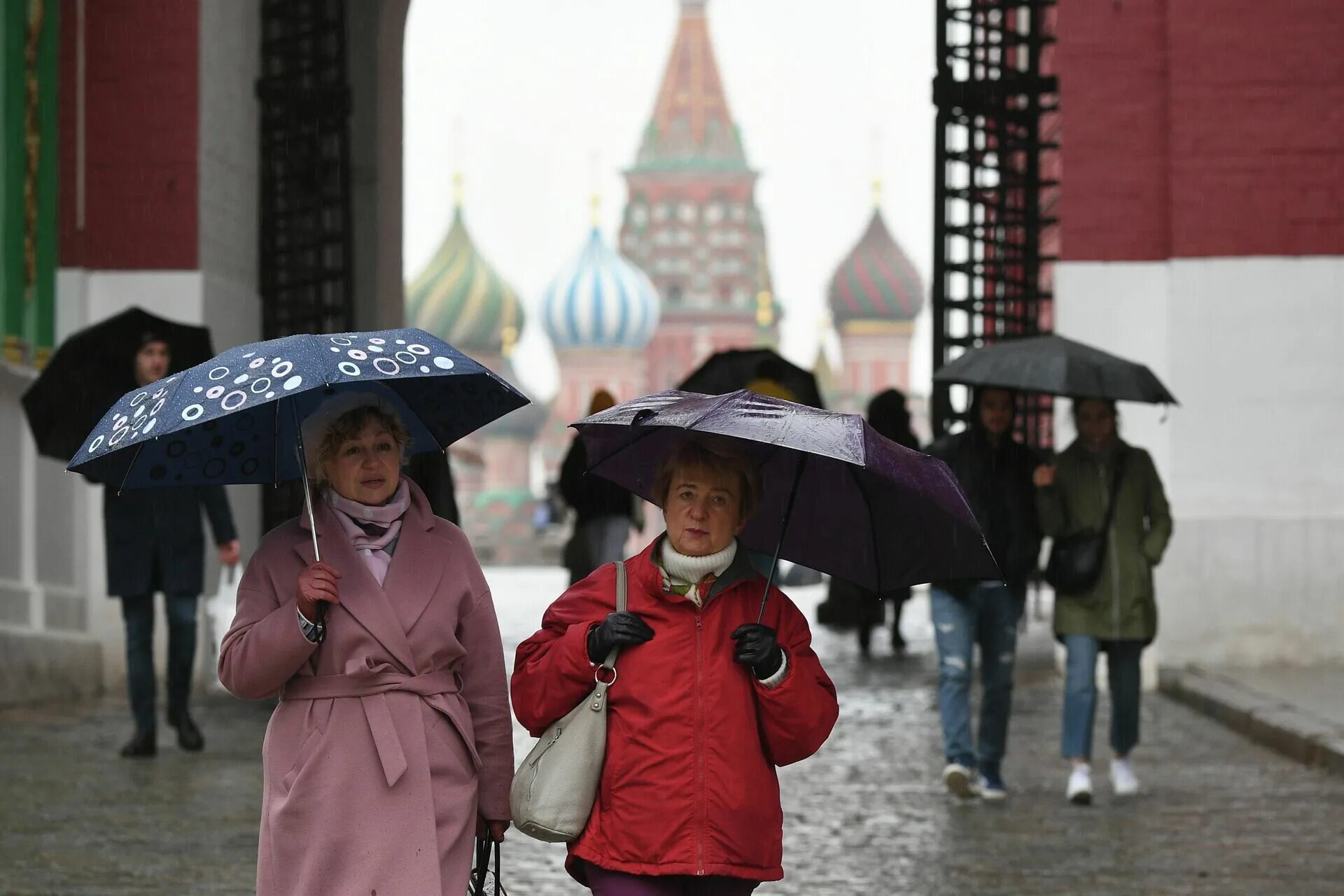 Самый дождливый месяц в Москве. Аномально Холодное лето. Дождливое лето в Китае.