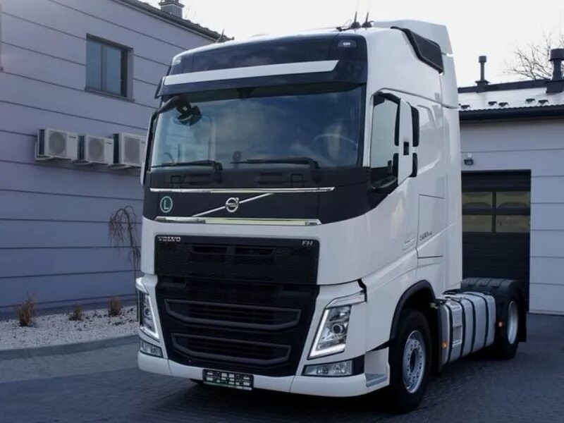 Вольво фш 13 года. Вольво fh13. Вольво ФШ 13. Volvo FH 13 белая. Volvo fh13 2012.