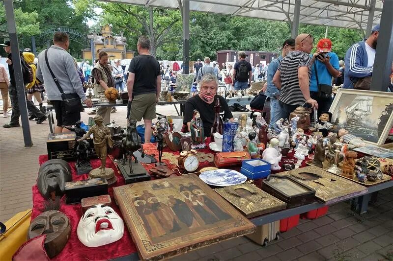 Блошиный рынок в Санкт-Петербурге на Удельной. Блошиный рынок на Удельной. Блошиный рынок на Удельной 2023. Блошиный рынок уделка в Санкт-Петербурге. Блошиный рынок в калининграде